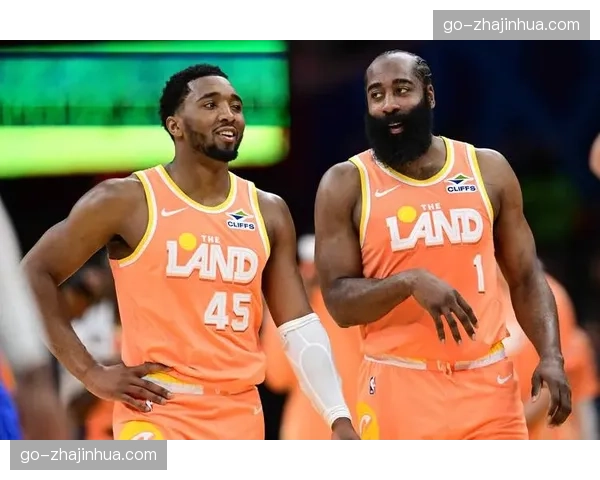 骑士G1进攻效率127.3高居第二，哈登米切尔组合展现质变